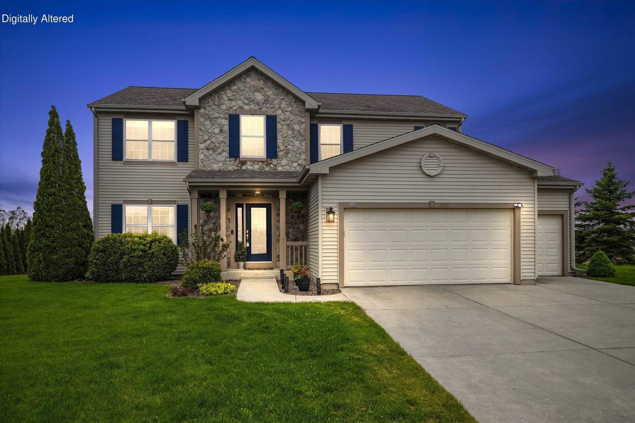 435 Aspen St, Belgium, WI 53004