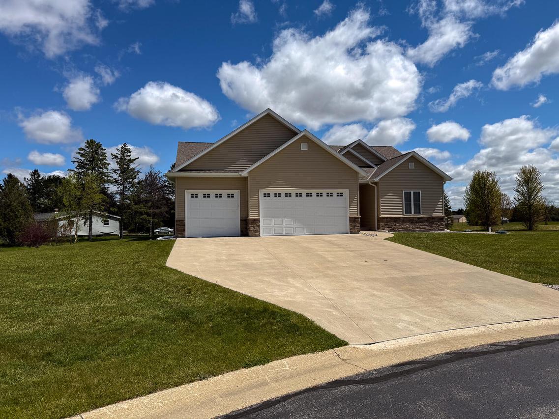 6960 Barney Ct, Trenton, WI 53090