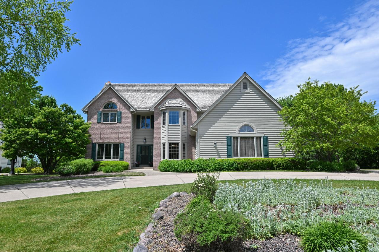 4665 Hastings Dr, Brookfield, WI 53045