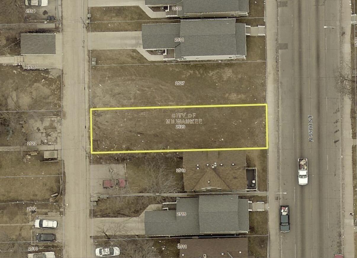 2523 N 35th St, Milwaukee, WI 53210