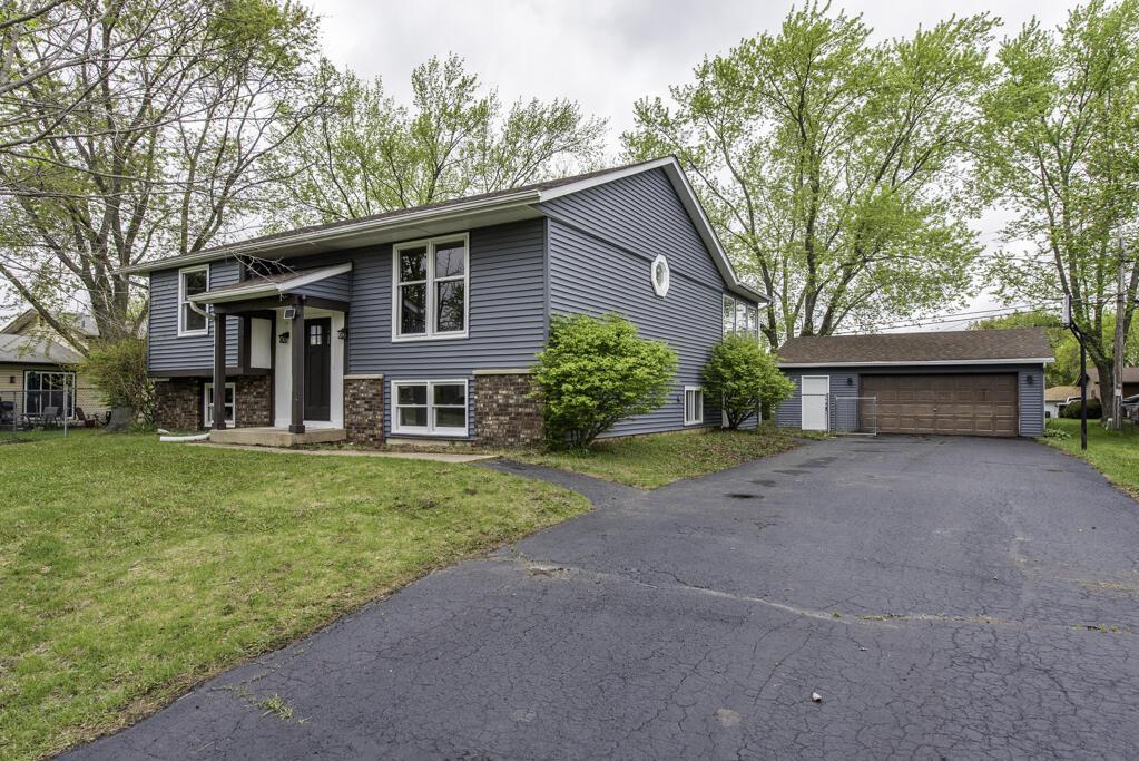 1826 Willow Rd, Twin Lakes, WI 53181