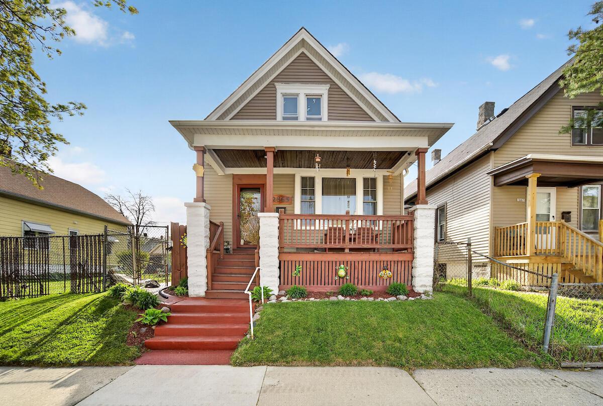 2865 N 17th St, Milwaukee, WI 53206