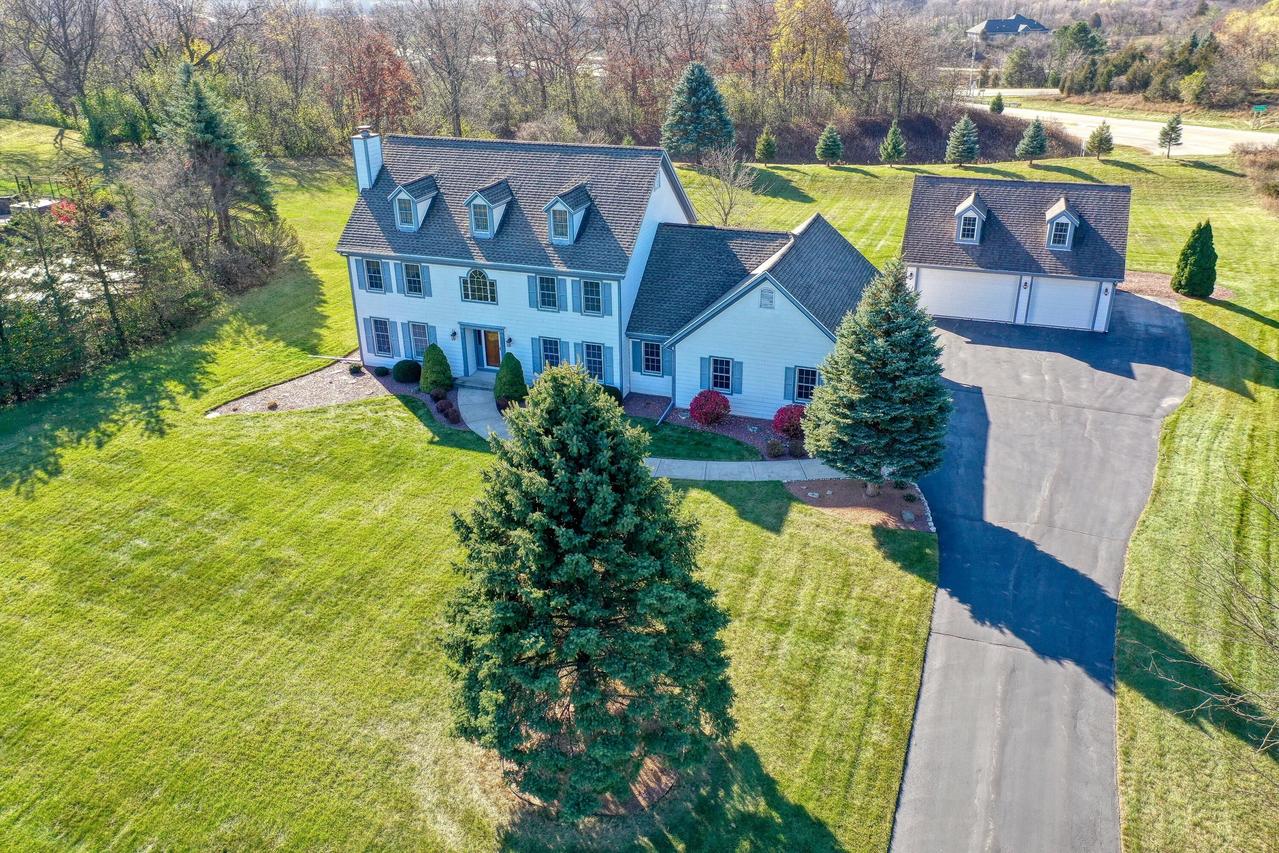 W284N4919 Roosevelts Quay -, Merton, WI 53072