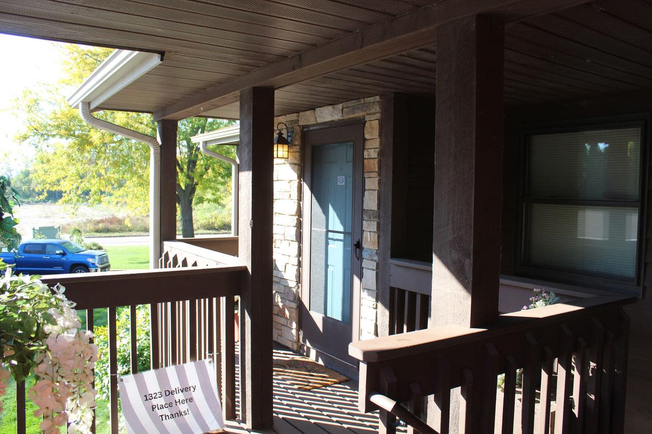 1323 Lauderdale Pl, Onalaska, WI 54650