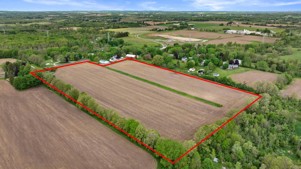 Lt1 Country Aire Dr, Jackson, WI 53037