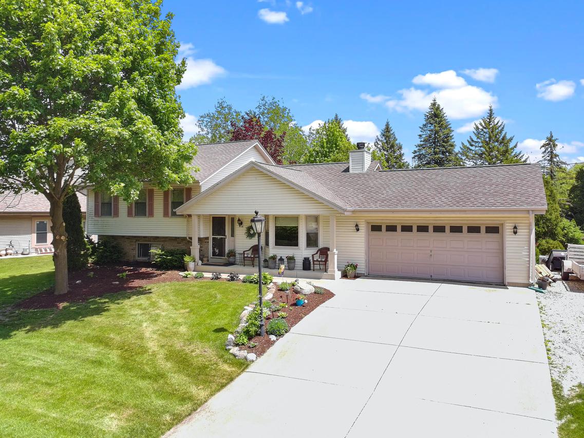 7239 Sherry Ln, Waterford, WI 53185