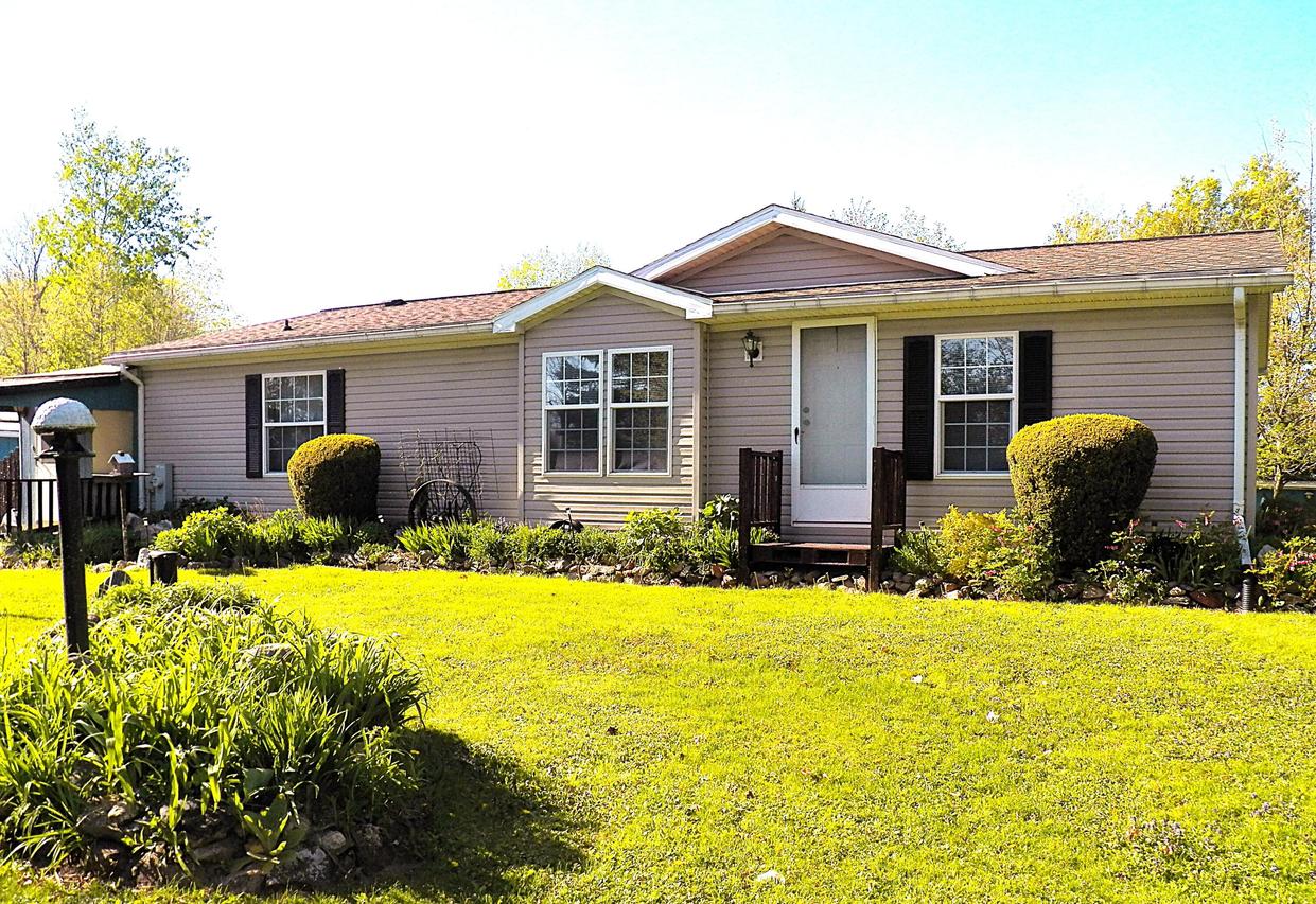 19116 Newton Rd, Eaton, WI 53042