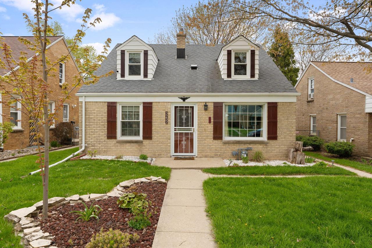 3232 N 79th St, Milwaukee, WI 53222