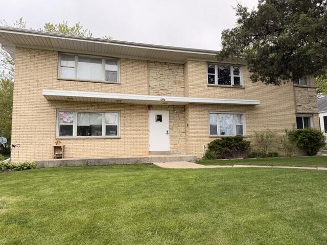 1950 S 98th St, West Allis, WI 53227