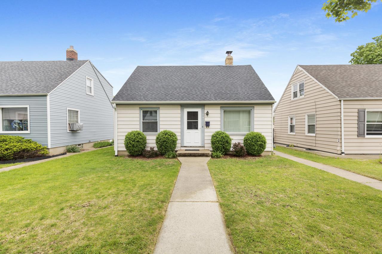 3834 S 14th St, Milwaukee, WI 53221