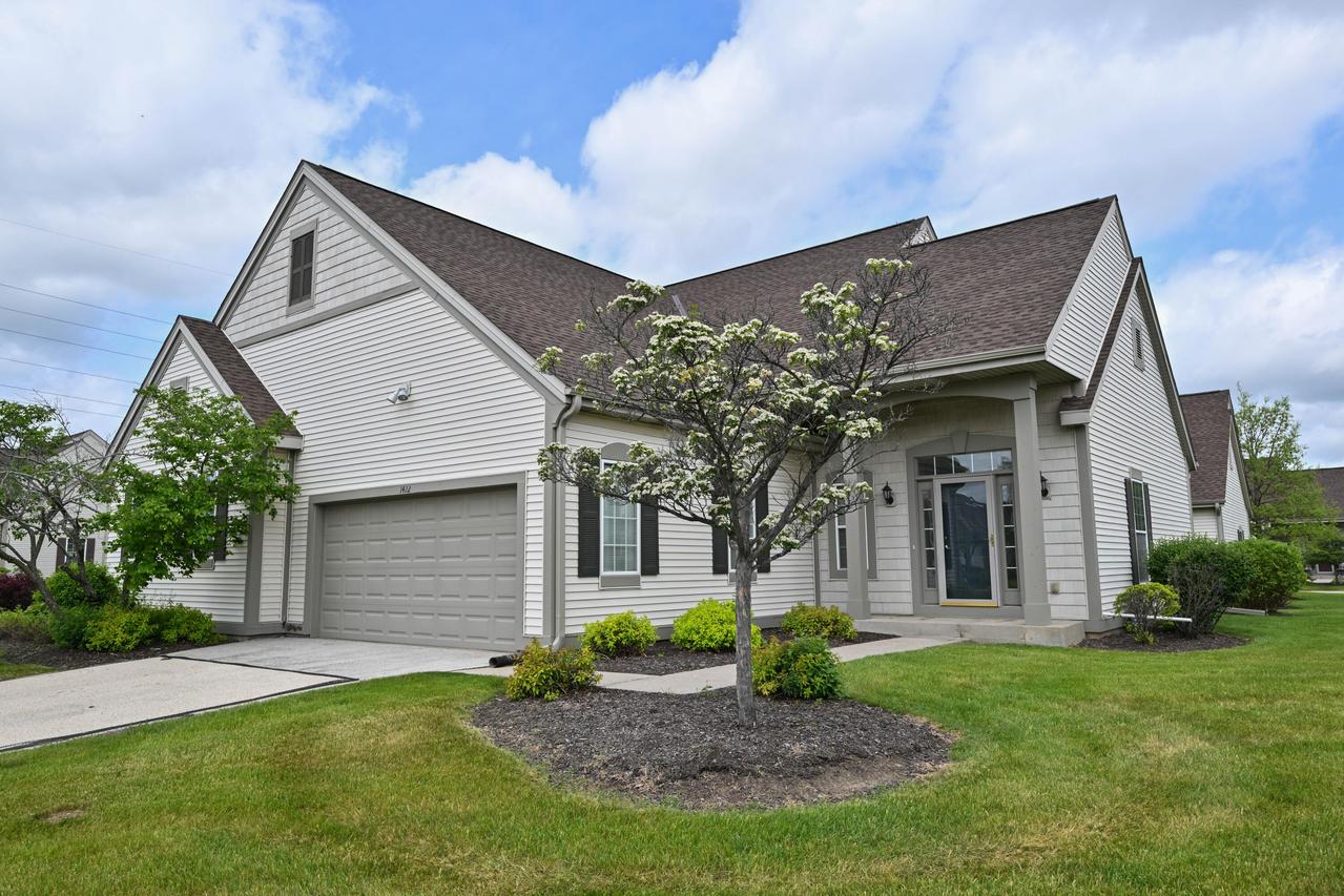 1422 Niagara St #204, Waukesha, WI 53186