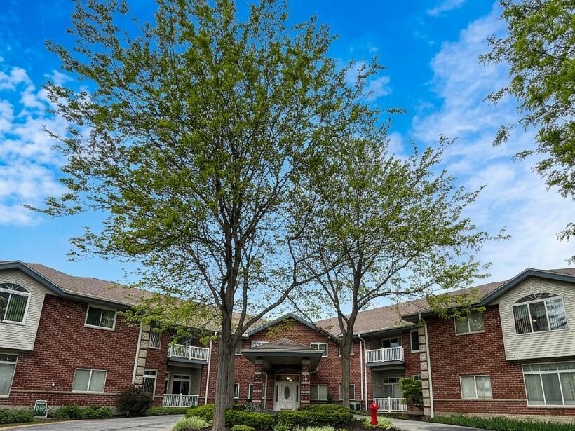 18125 W Wisconsin Ave #201, Brookfield, WI 53045