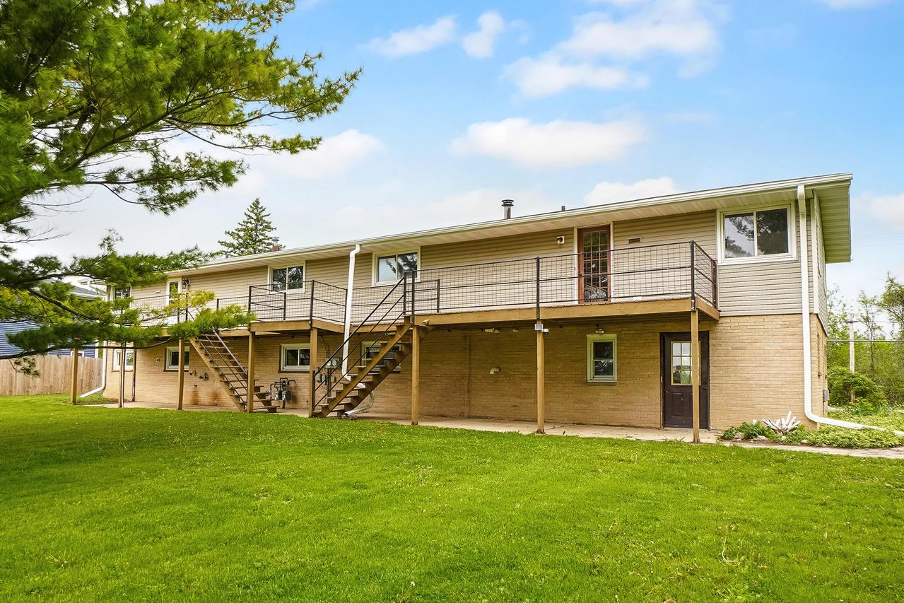 W383 Madison Ave #W385, Ixonia, WI 53036