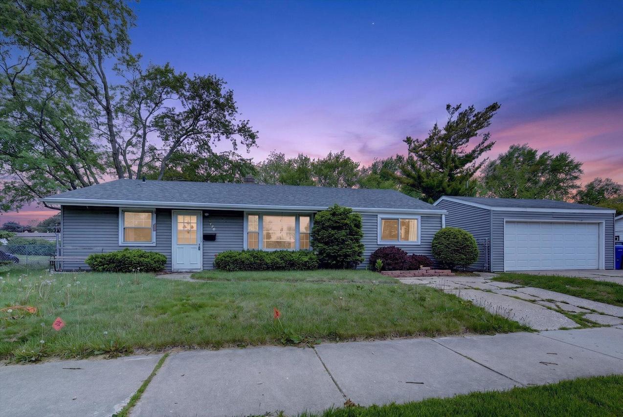 5426 39th Ave, Kenosha, WI 53144