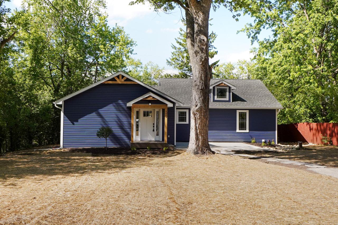 4004 Forest Dr, Delavan, WI 53115