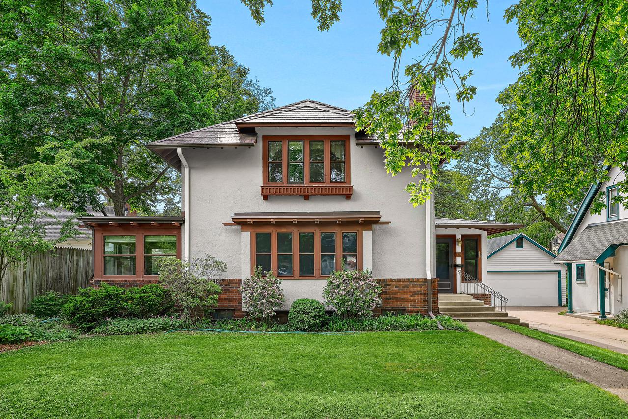 138 17th Pl, La Crosse, WI 54601