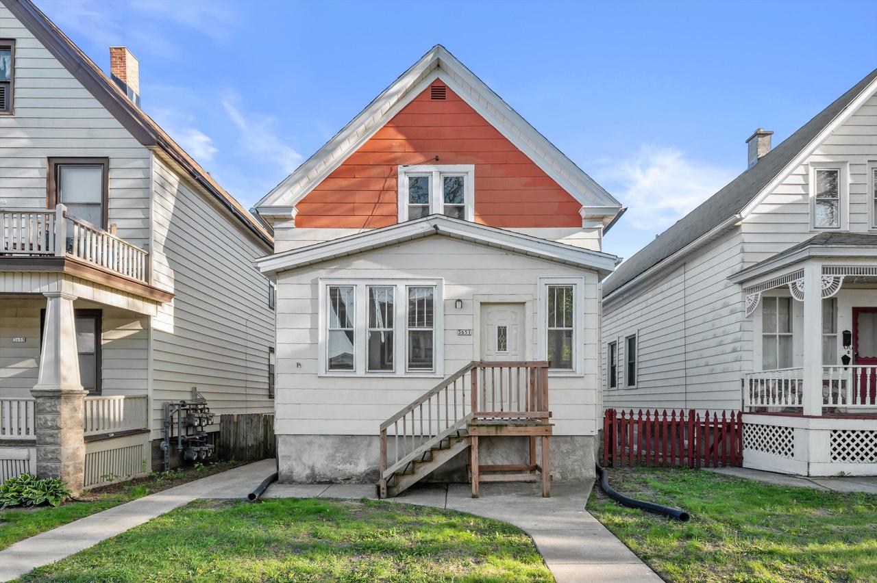 3651 E Barnard Ave #3651A, Cudahy, WI 53110