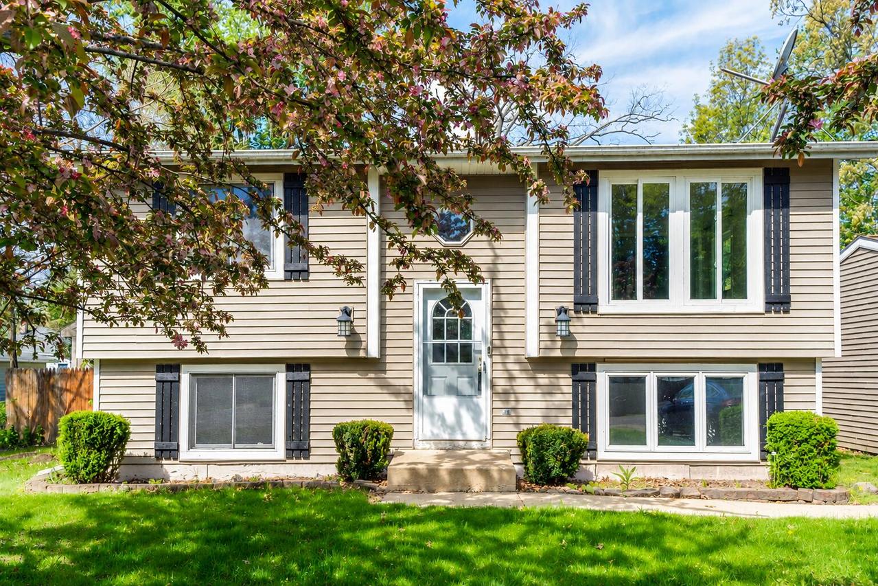 N1199 Beech Dr, Bloomfield, WI 53128