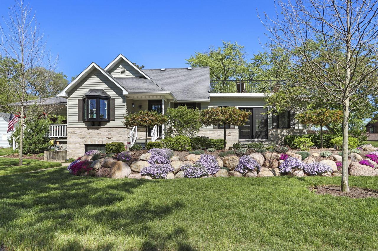 12053 255th Ave, Salem Lakes, WI 53179