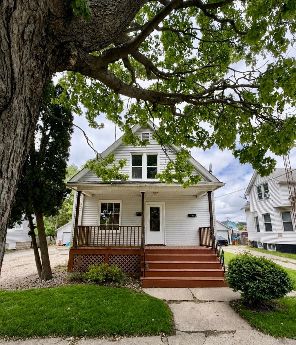 6810 27th Ave, Kenosha, WI 53143