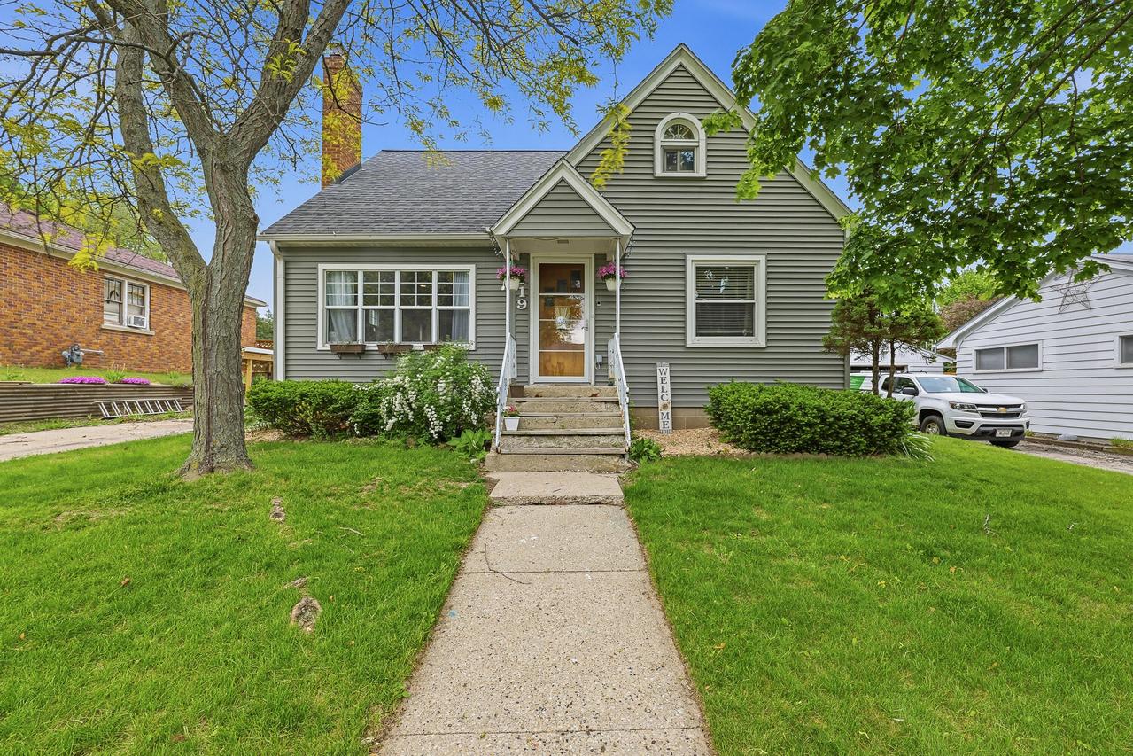 119 S S Palmatory St, Horicon, WI 53032