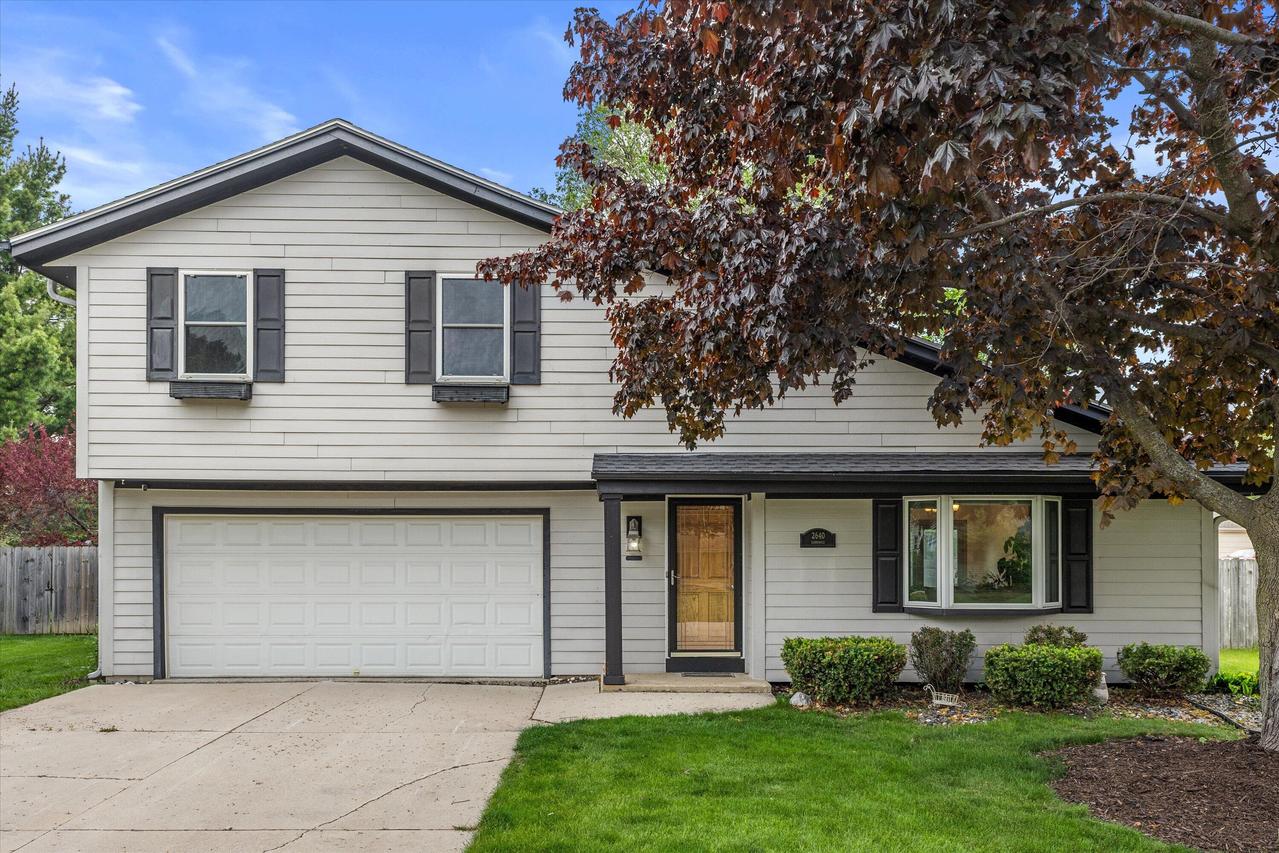 2640 Moraine Ct, Caledonia, WI 53402