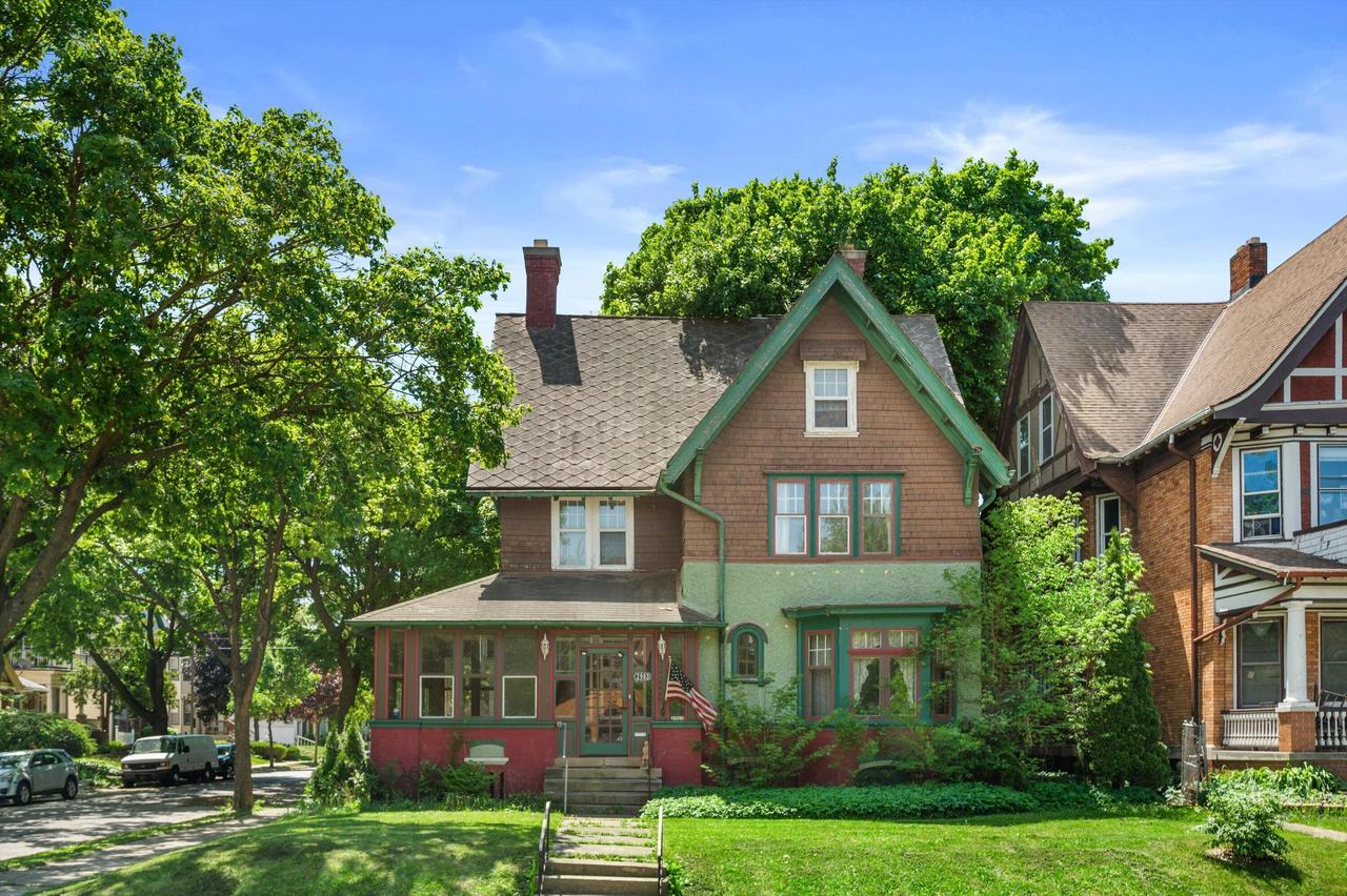 2903 W Mckinley Blvd, Milwaukee, WI 53208