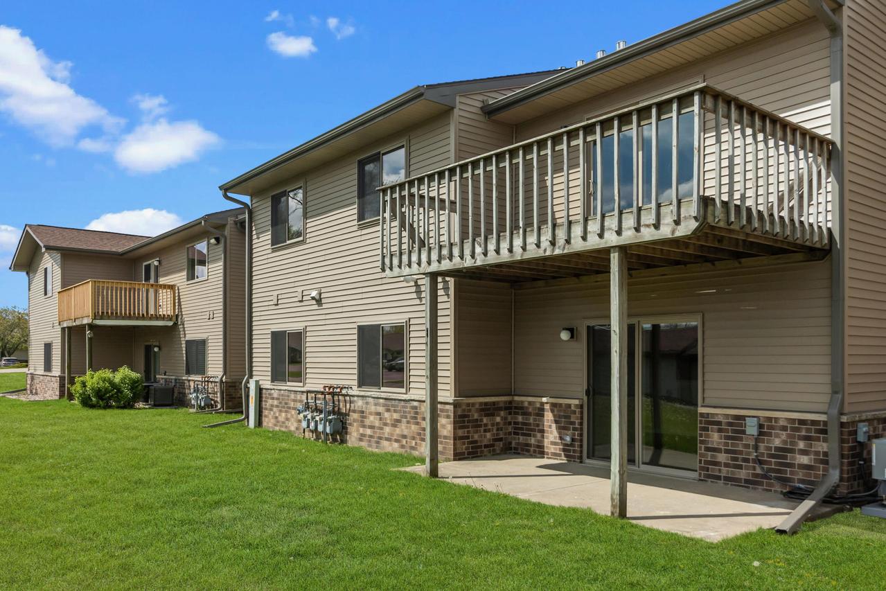 1011 S Second St #6, Delavan, WI 53115