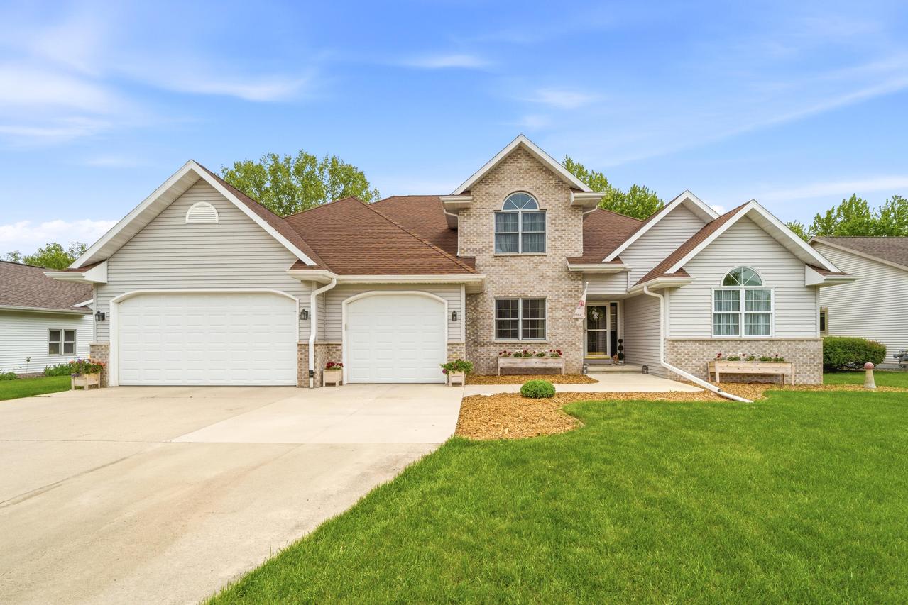 W5148 Kennedy Dr, Fond Du Lac, WI 54937
