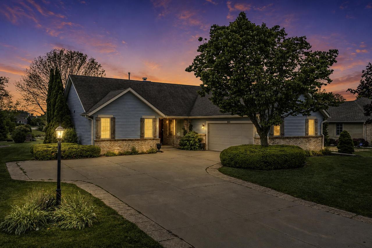 6615 Chesapeake Rd, Caledonia, WI 53406