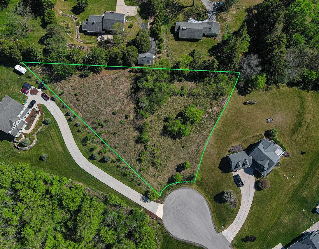 Lt5 S Manor Ct, Germantown, WI 53022