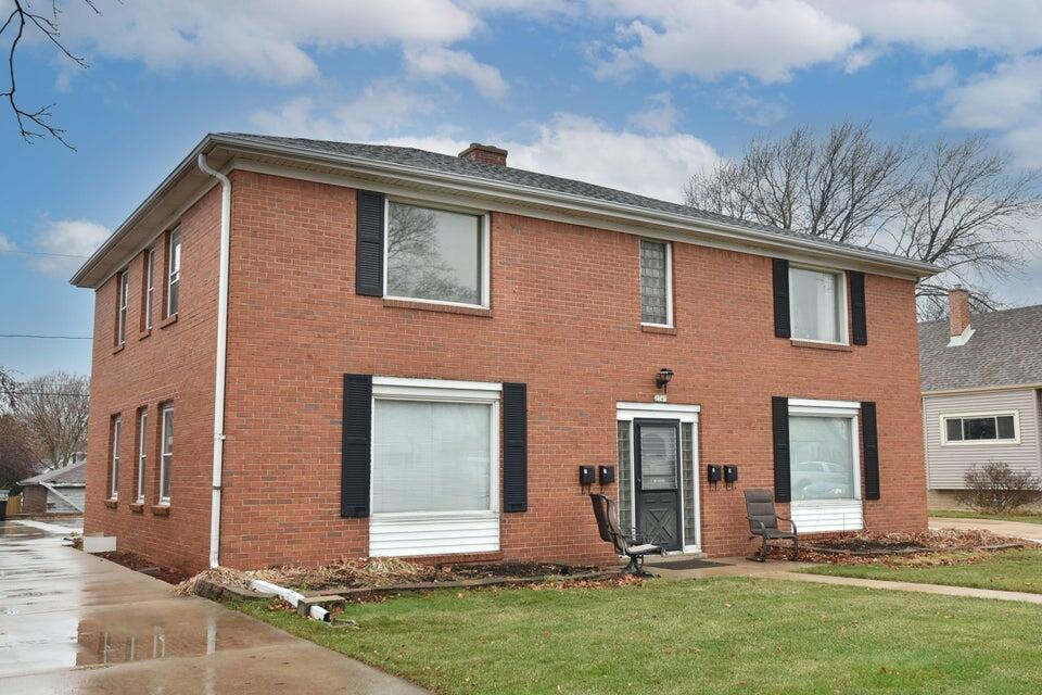 2347 S 76th St, West Allis, WI 53219