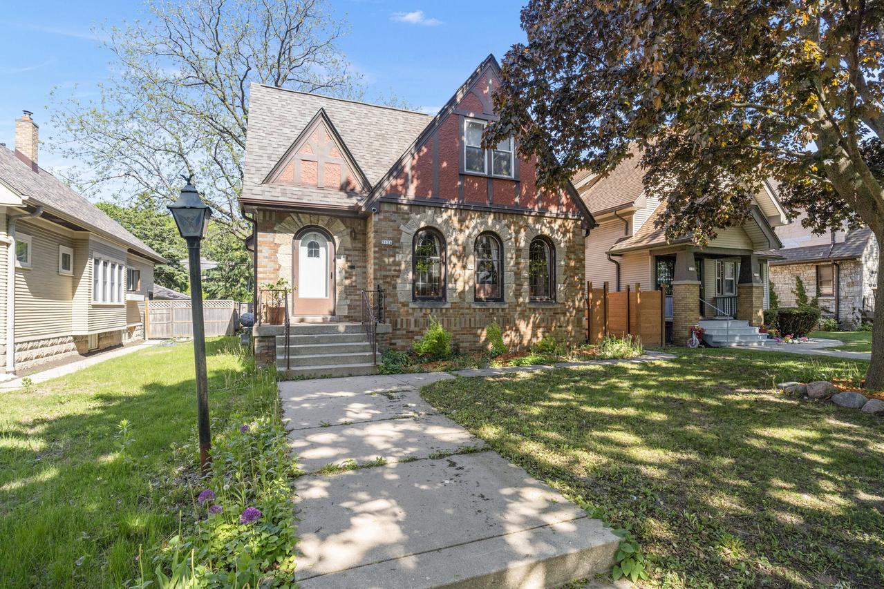 3134 N 53rd St, Milwaukee, WI 53216