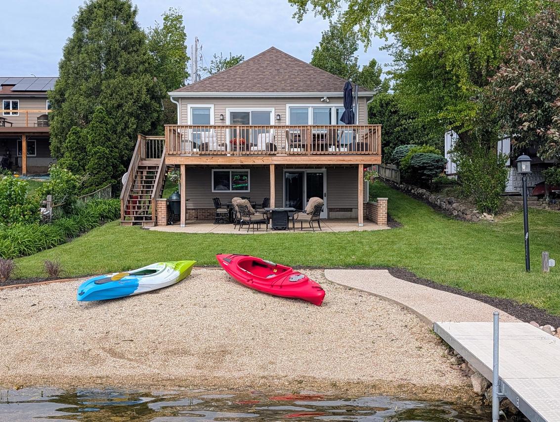 12811 234th Ave, Salem Lakes, WI 53179