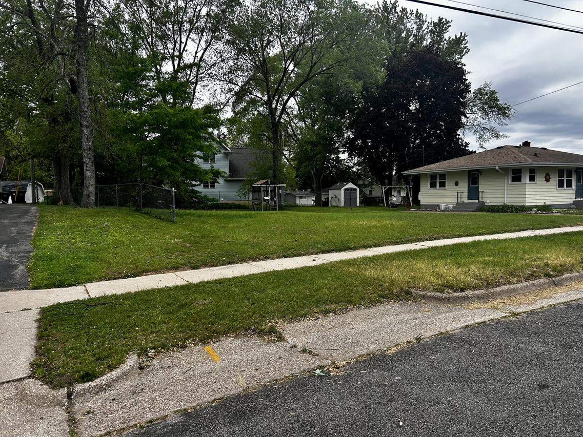313 6th Ave, Onalaska, WI 54650