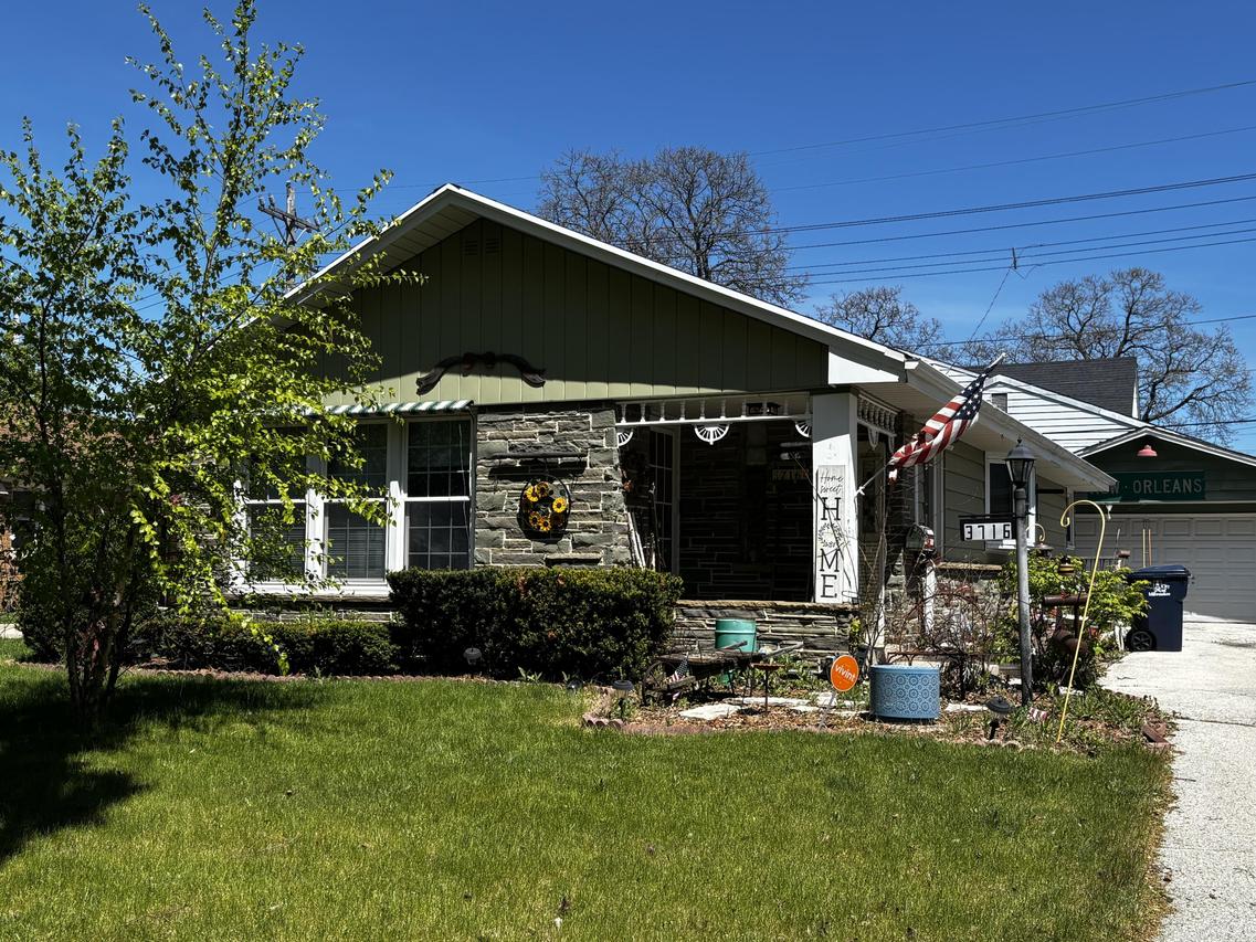 3716 N 77th St, Milwaukee, WI 53222
