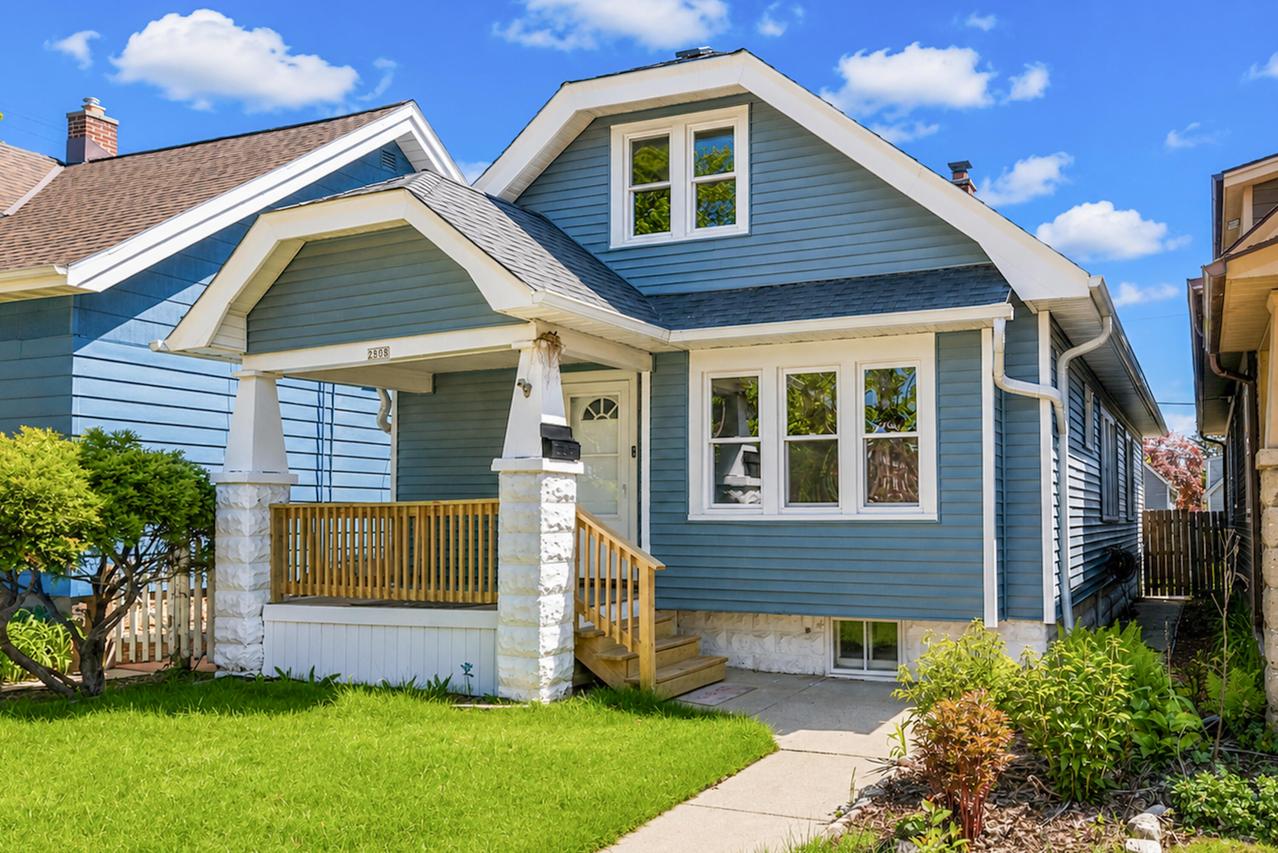 2808 S Greeley St, Milwaukee, WI 53207