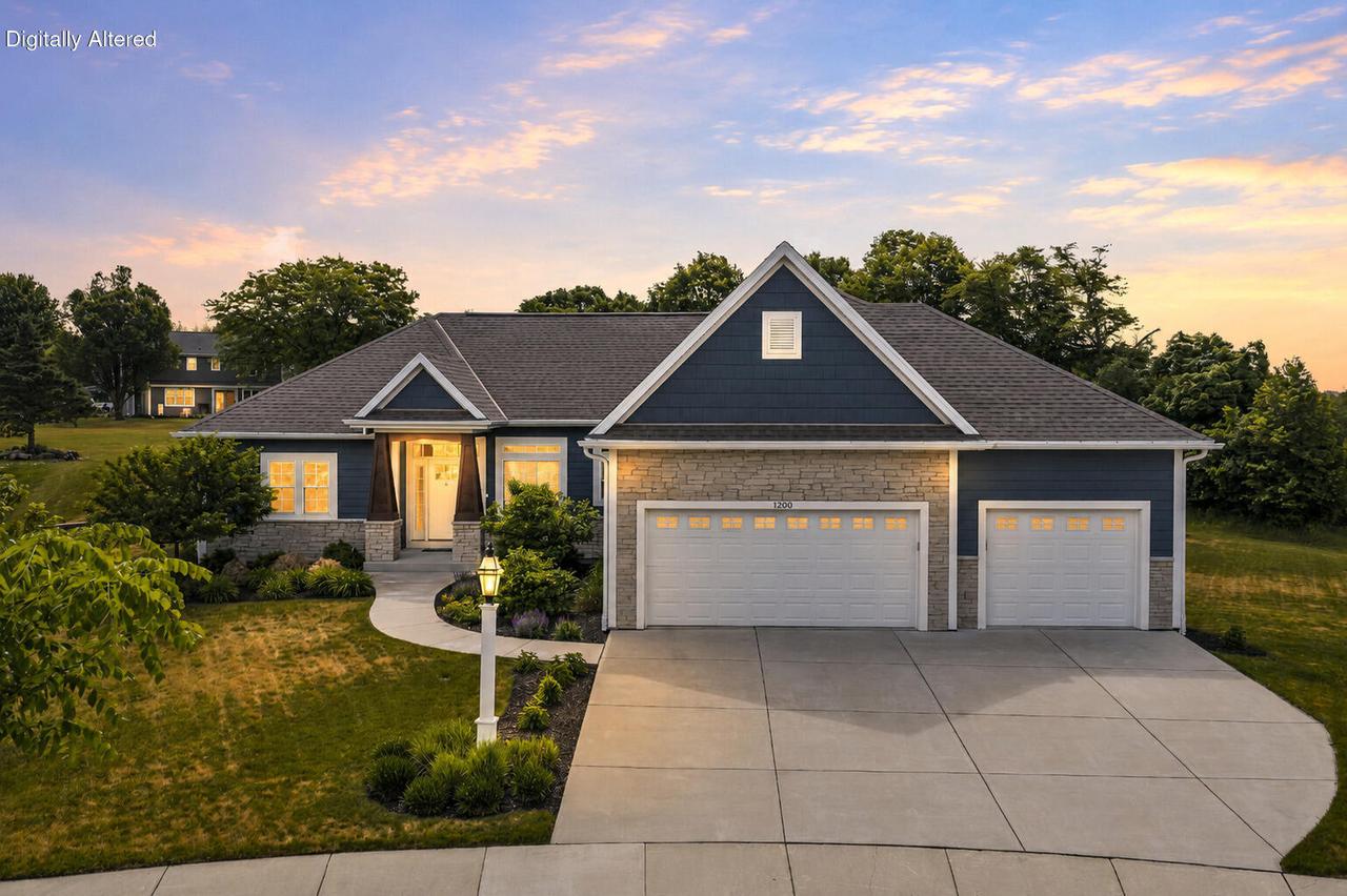 1200 Mohican Trl, Waukesha, WI 53189