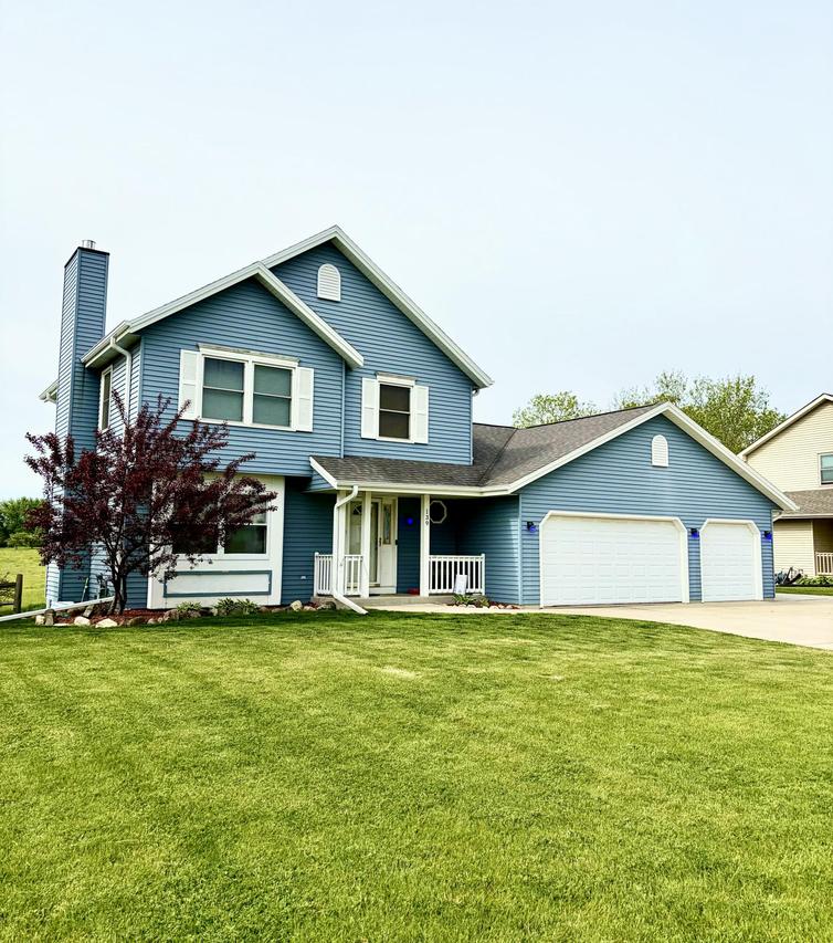 139 13th Ave, Union Grove, WI 53182