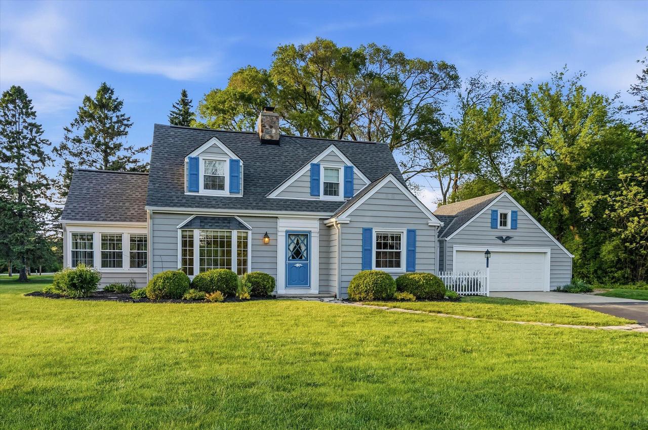 7230 W Freistadt Rd, Mequon, WI 53092