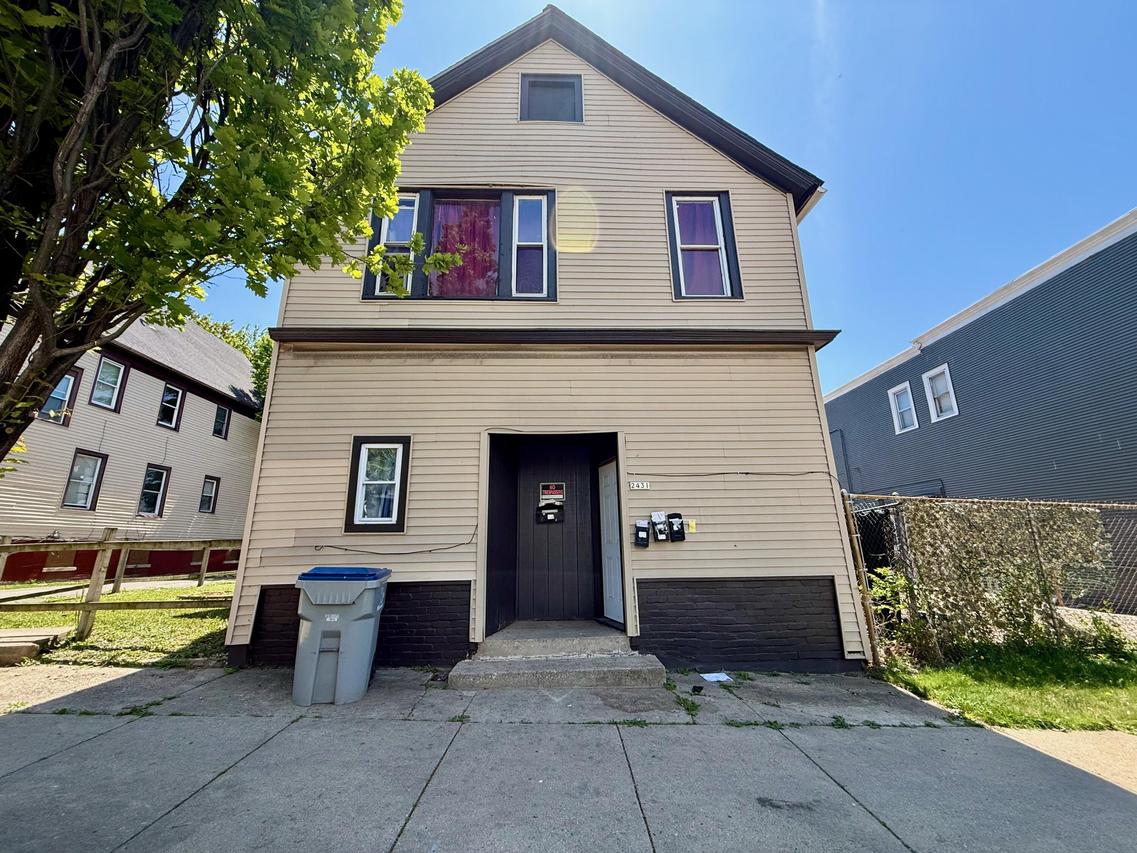 2429 W Mitchell St #2431, Milwaukee, WI 53204