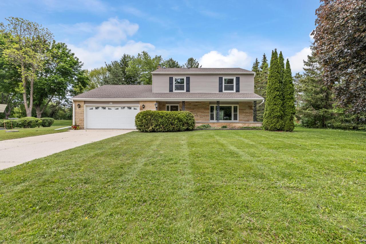 W378N5832 Farmwood Heights, Lac La Belle, WI 53066