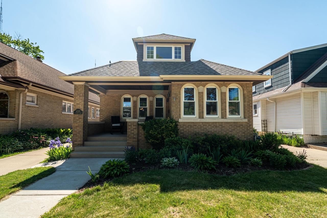 4325 N Morris Blvd, Shorewood, WI 53211