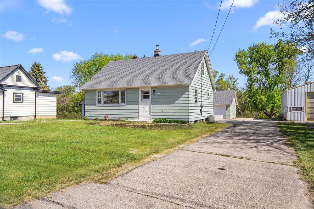 3776 Hubertus Rd, Richfield, WI 53033