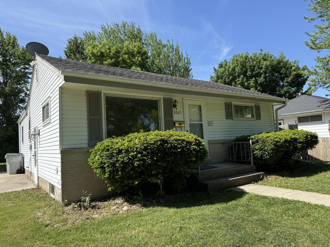 8835 W Bender Ave, Milwaukee, WI 53225