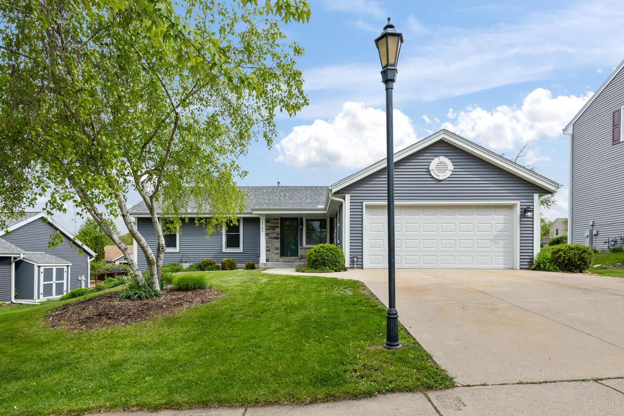 2722 Field Dr, Waukesha, WI 53188
