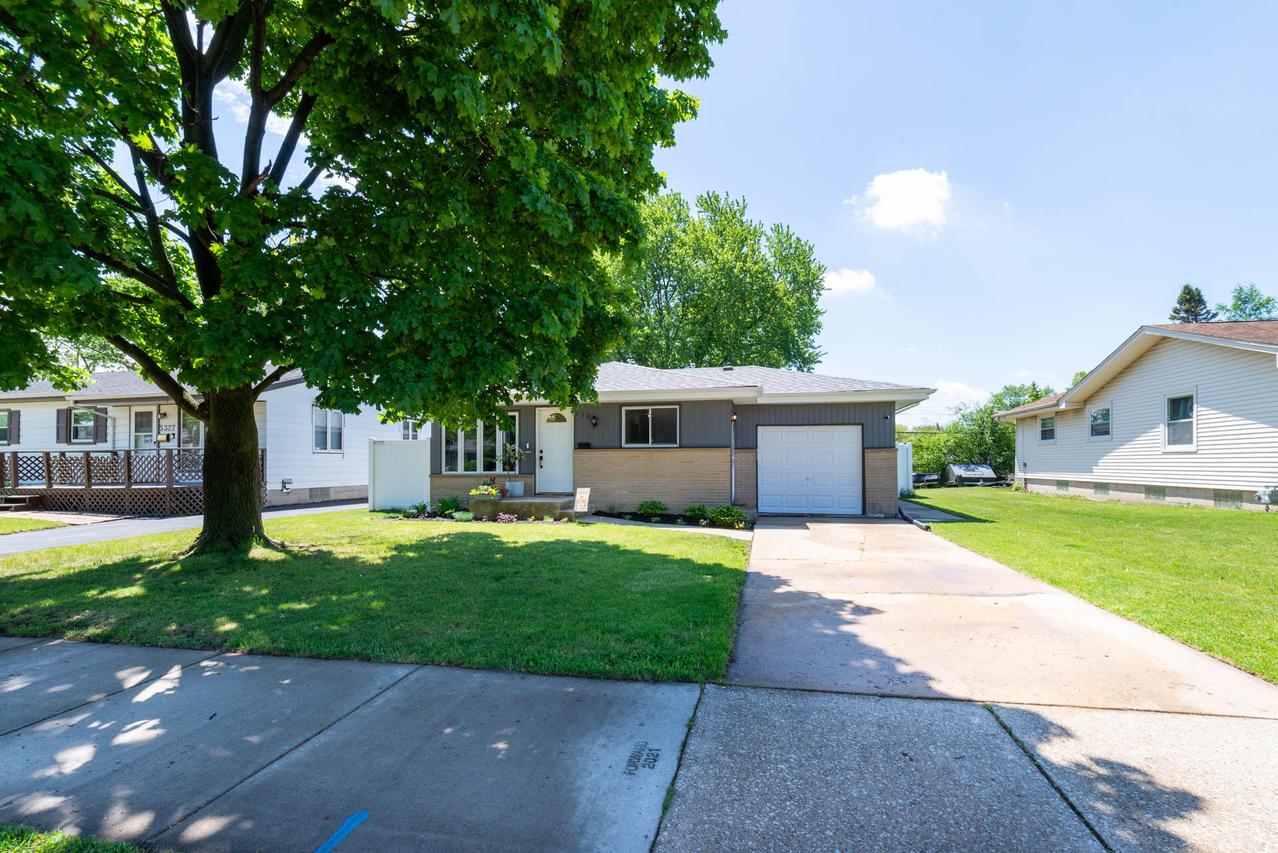 5331 Marboro Dr, Racine, WI 53406