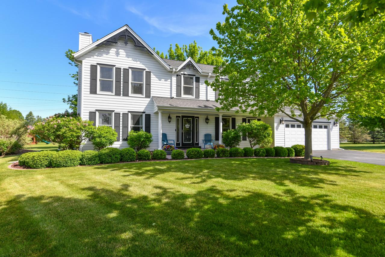 S79W15547 Foxboro Pl, Muskego, WI 53150