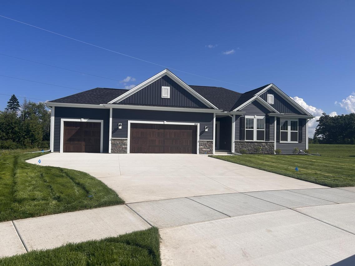 9628 S Sophia Ct, Franklin, WI 53132