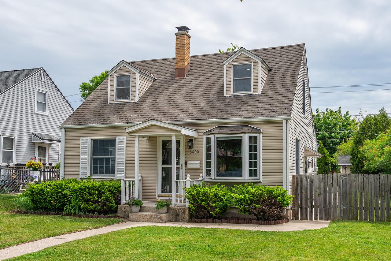3600 N 100th St, Milwaukee, WI 53222